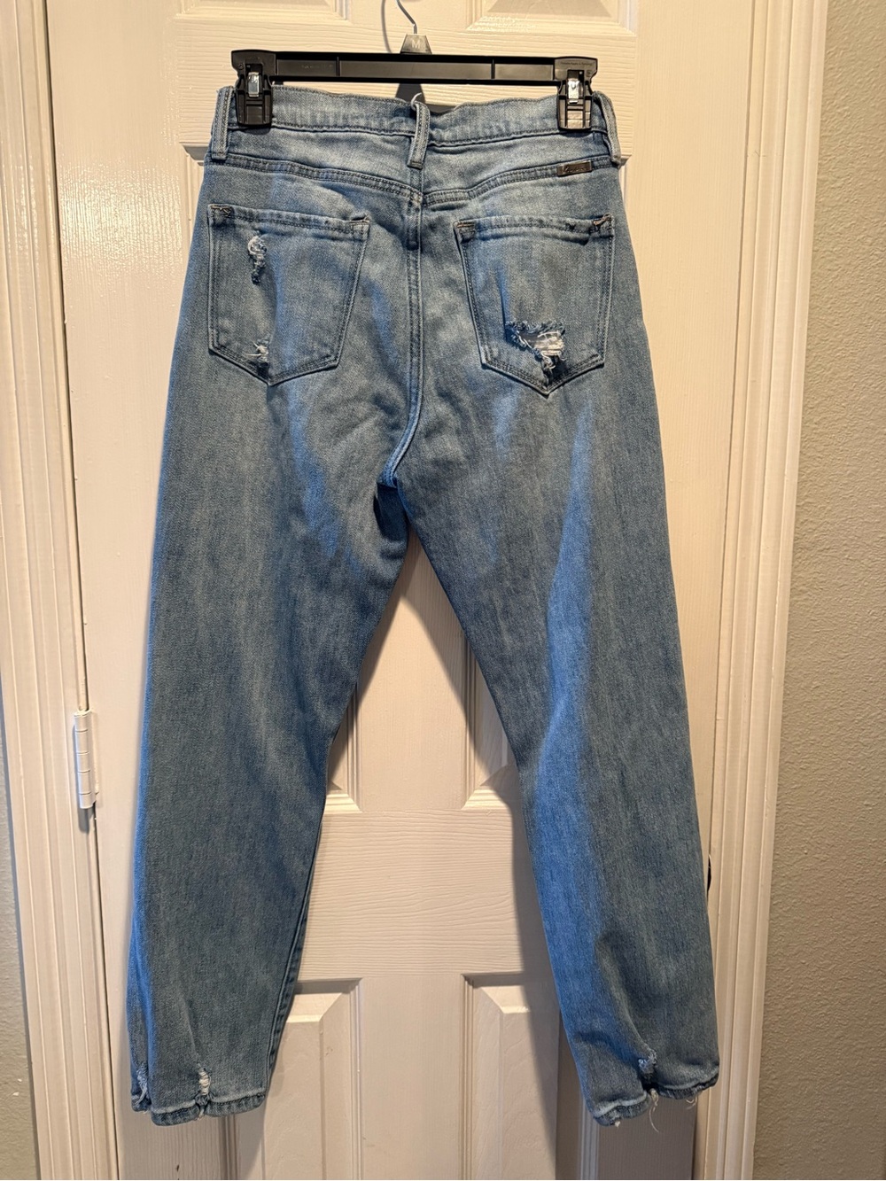 Kancan High Rise Distressed Mom Jeans Light Wash Size 5/26 - Picture 2 of 5